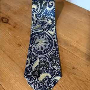 Hickey Freeman Paisley Patterned Tie in Blue and Yellow